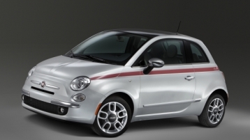 Fiat 500 Pink Ribbon Hatchback