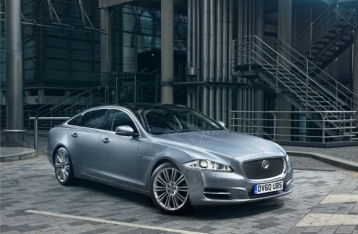 Jaguar XJL Portfolio