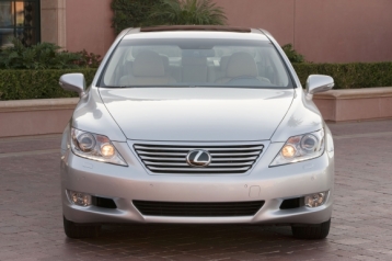 Lexus LS Sedan