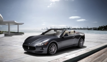 Maserati GranCabrio Convertible Coupe