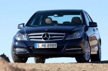 Mercedes-Benz C-Class C300 4MATIC Luxury Sedan