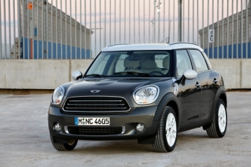 Mini Cooper Countryman Sedan