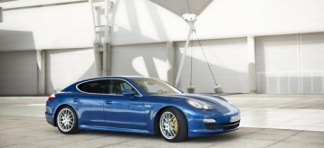 Porsche Panamera S Hybrid Sedan